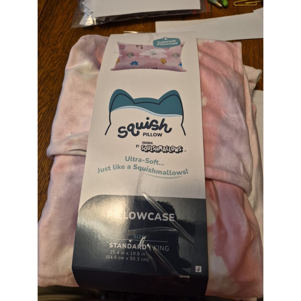 1 Standard Size SQUISHMALLOWS PILLOW CASE Supersoft Pink Cloud Design NEW NWT
